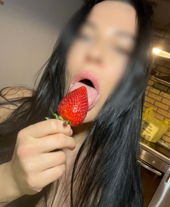 👠 У меня широкий выбор услуг, которые ты можешь попробовать: классический и эротический массаж, оральные утехи, стриптиз, ролевые игры и многое другое. 💃 Ты можешь ознакомиться с моими фото и отзывами на моей персональной странице. Только уверяю тебя, что я умею расслабить и порадовать своими нежными прикосновениями! 💋 Не упусти возможность окунуться в мир страсти и наслаждения со мной в Москве! Анна